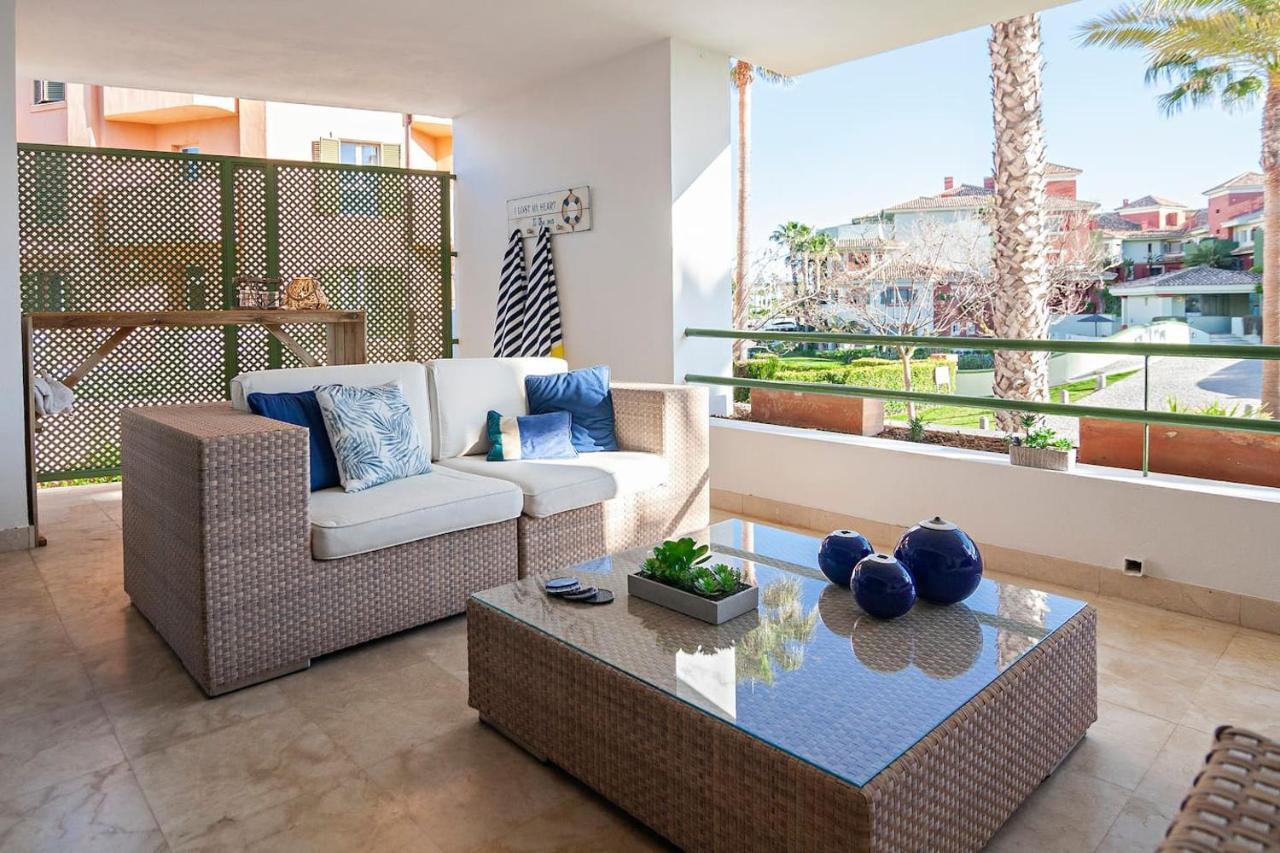 Polo Royale Waterfront Luxury Apt - 3 Terraces And Pool Sotogrande Eksteriør bilde