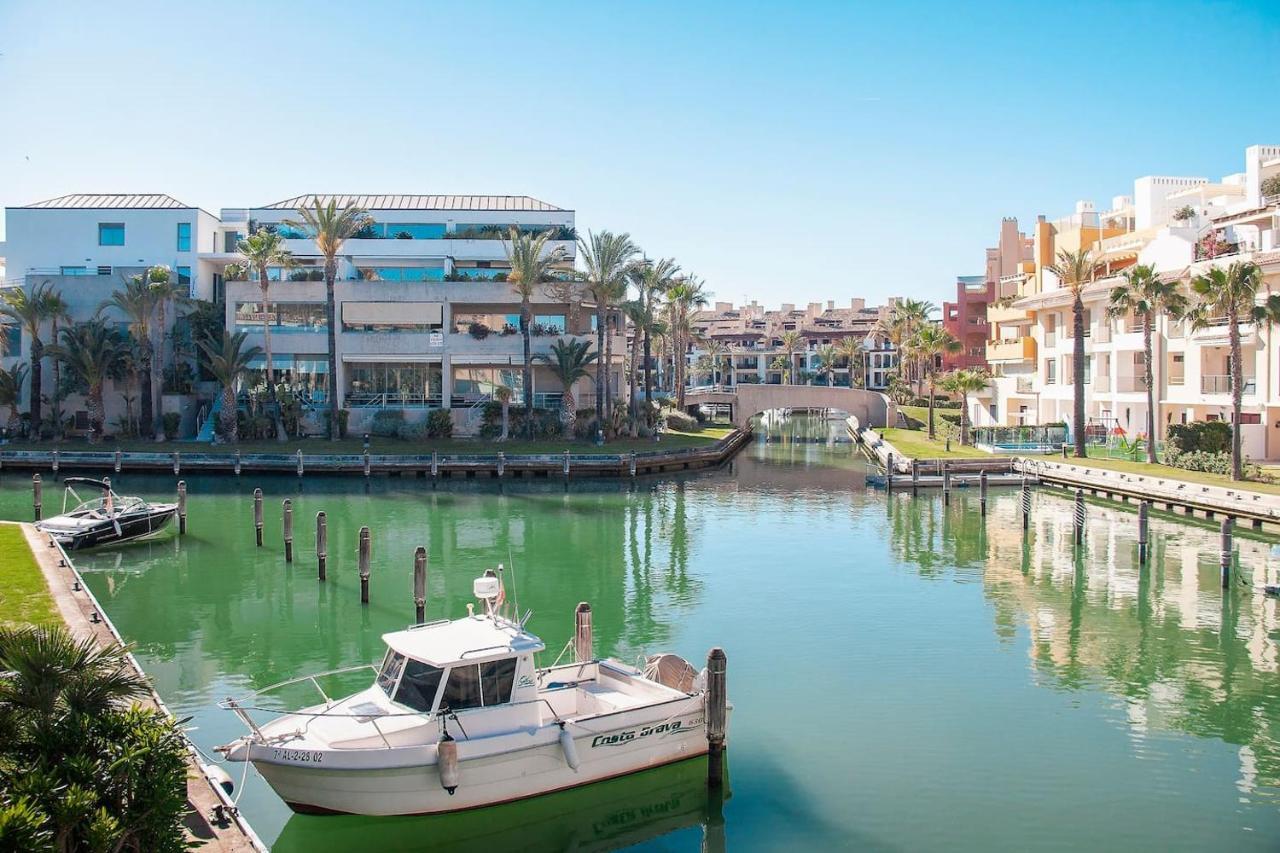 Polo Royale Waterfront Luxury Apt - 3 Terraces And Pool Sotogrande Eksteriør bilde